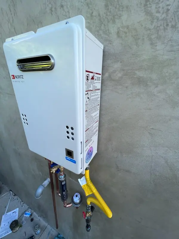 Tankless water heater installation for Roslyn Woods homes